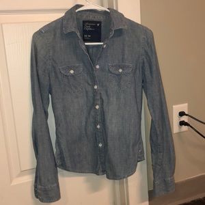 3/$20 ❤️ American Eagle Outfitters denim shirt